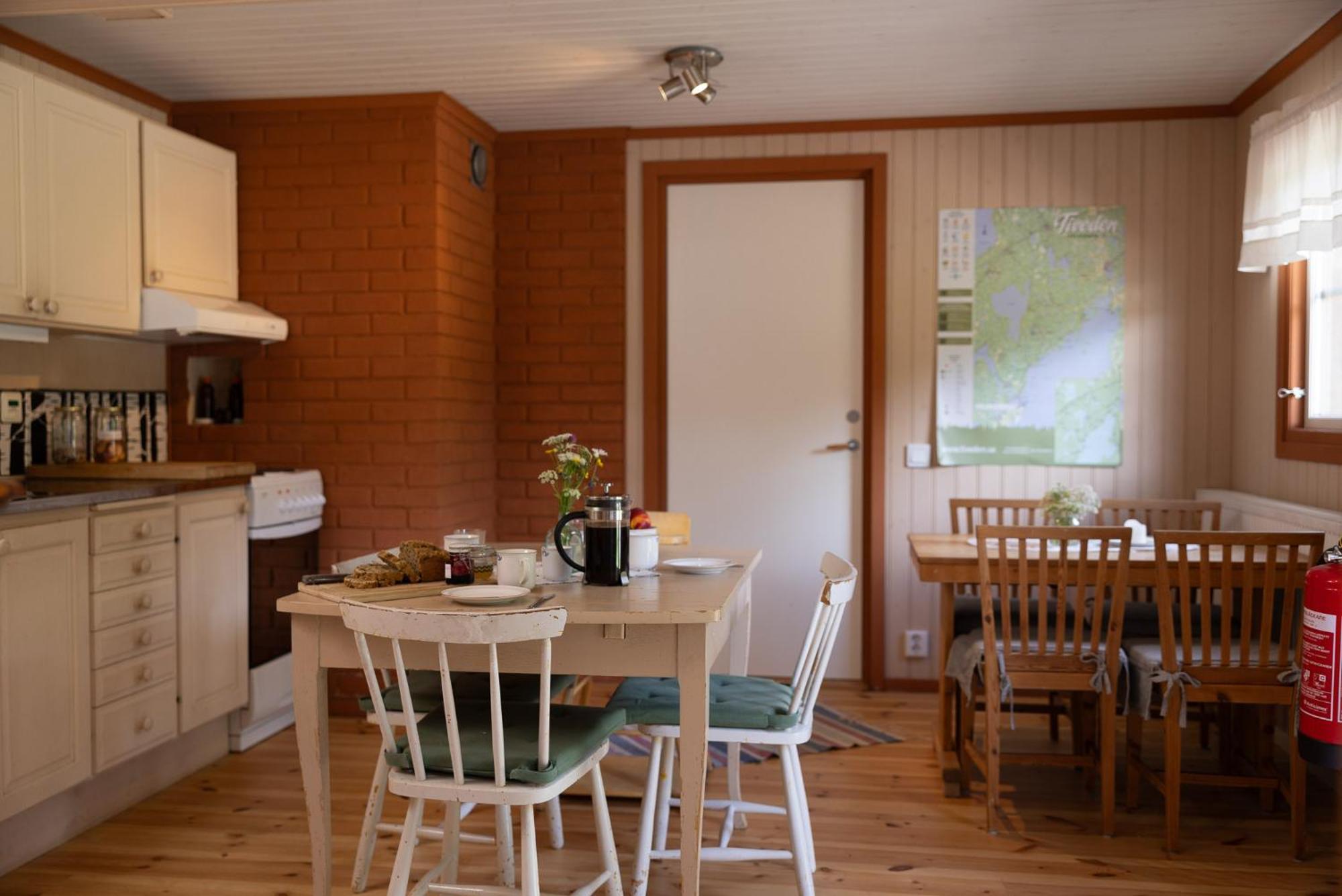 Ekologiska Fru Gran B&B I Tiveden Gardsjo Экстерьер фото