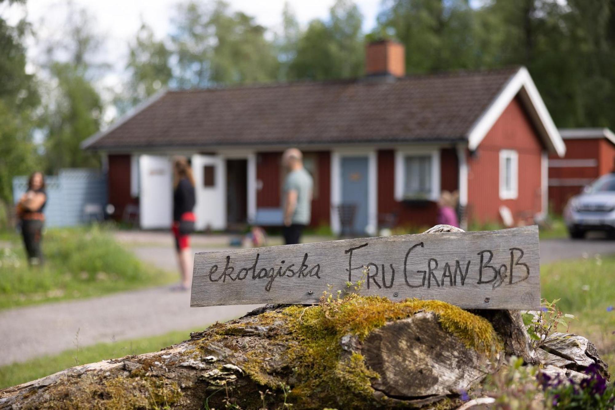 Ekologiska Fru Gran B&B I Tiveden Gardsjo Экстерьер фото